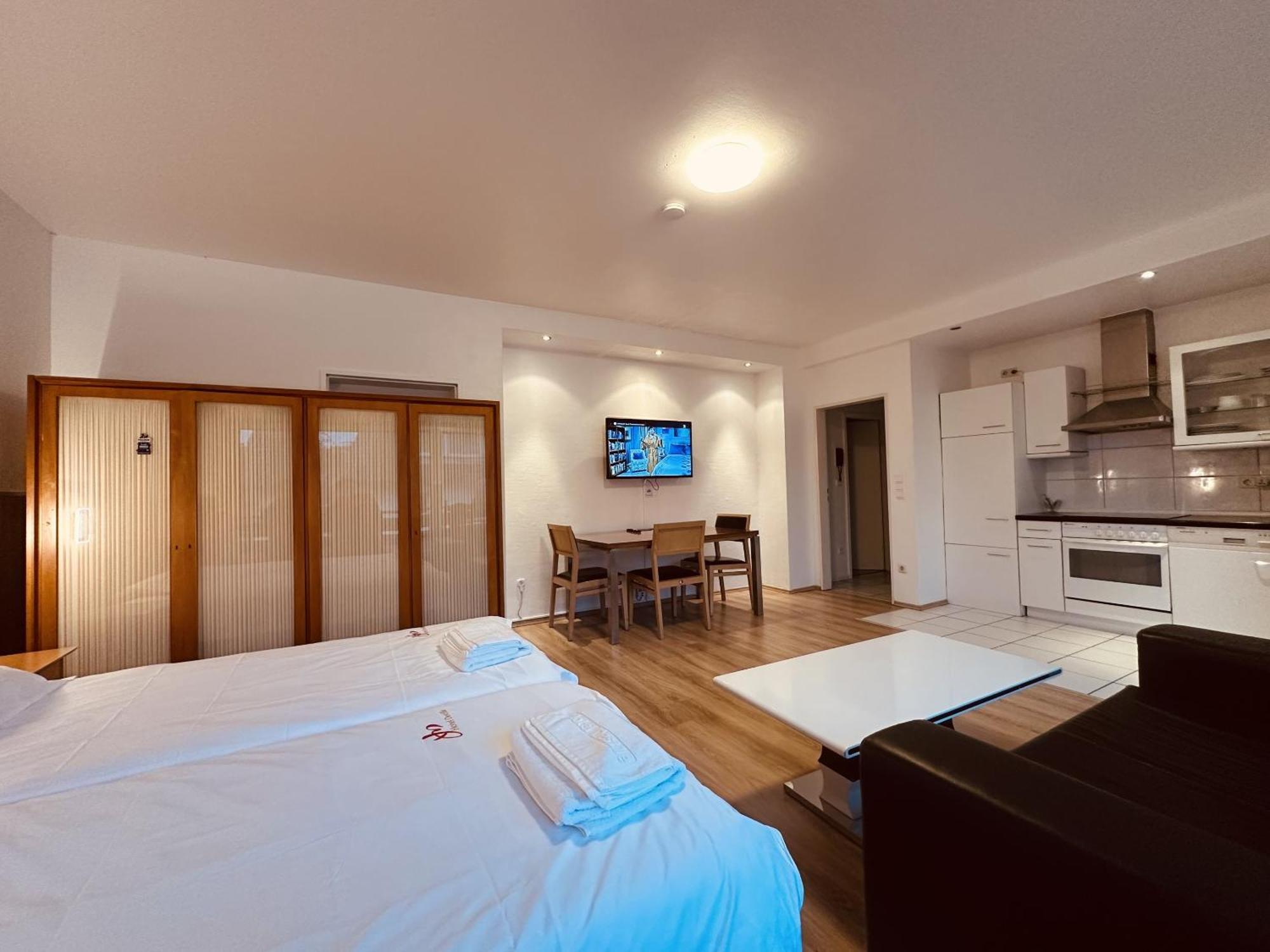 Hotel Destille Dormagen Room photo