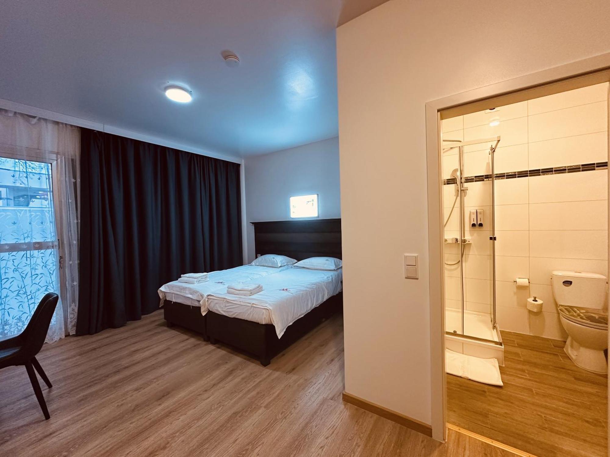 Hotel Destille Dormagen Room photo