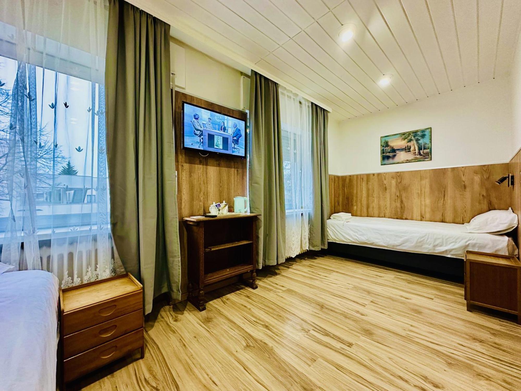 Hotel Destille Dormagen Room photo