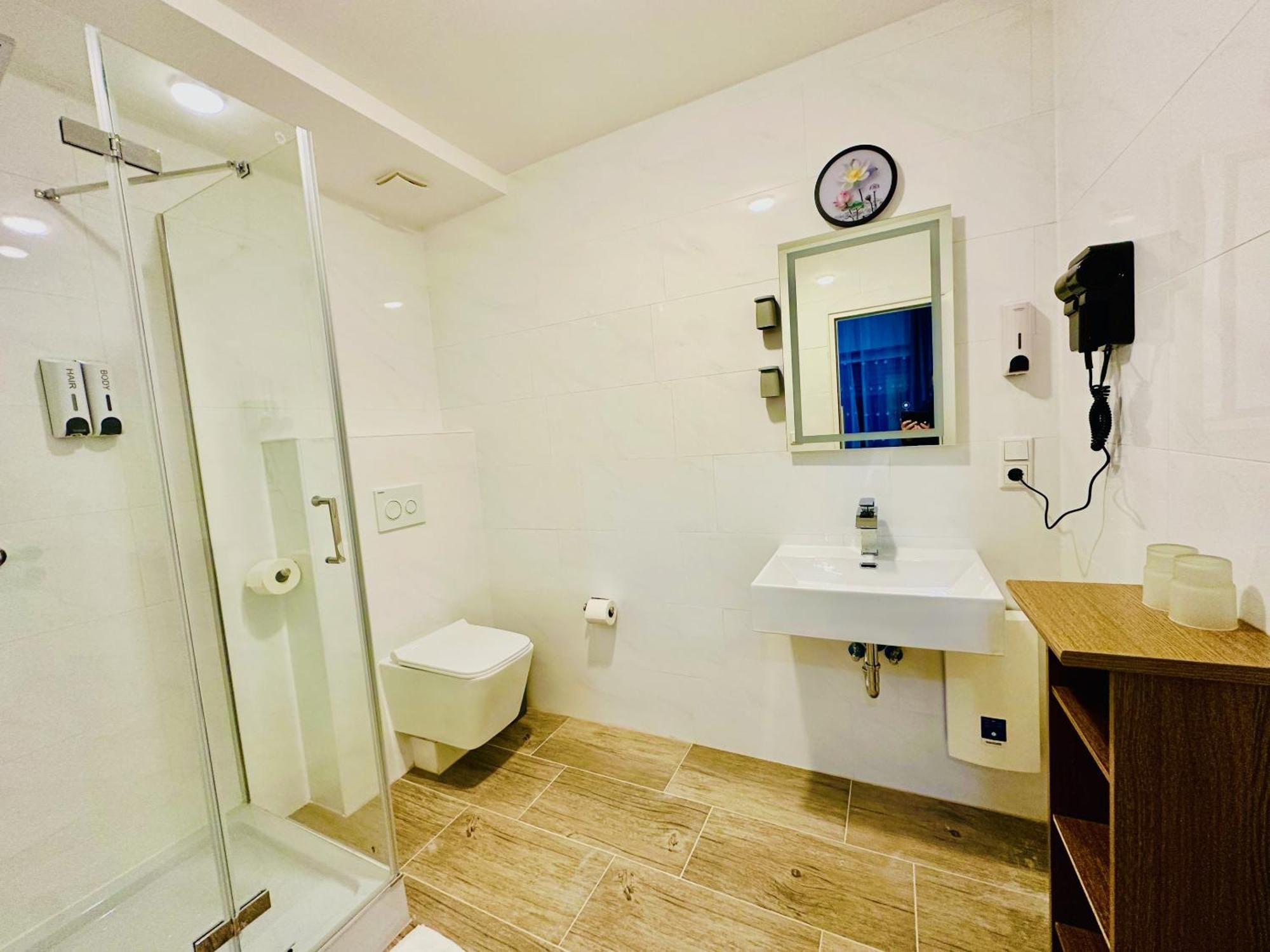 Hotel Destille Dormagen Room photo