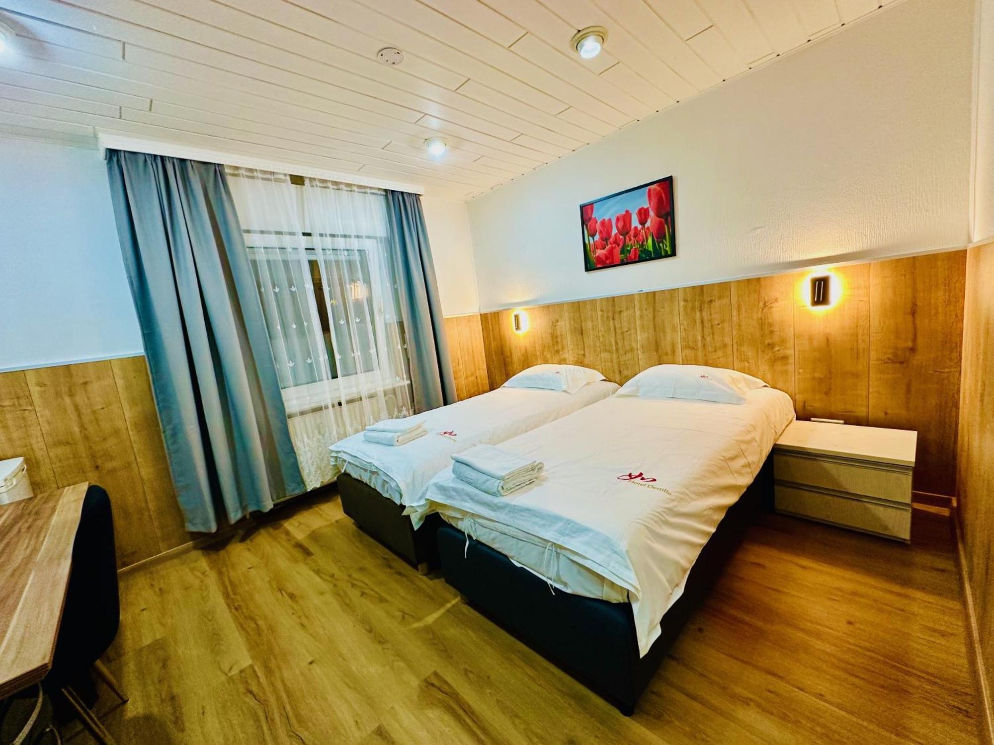 Hotel Destille Dormagen Room photo